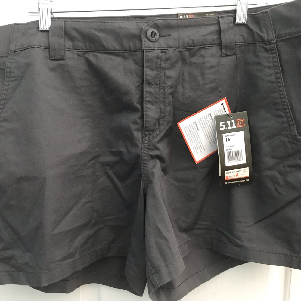 NWT Women’s 5.11 Tactical Nora Shorts Size 16
